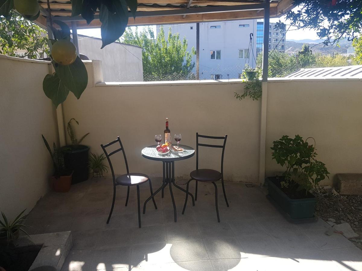 Домик У Реки Куры Tbilisi Exterior photo