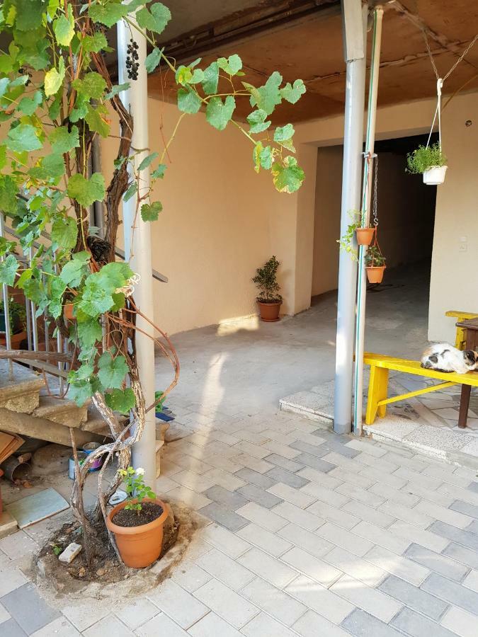 Домик У Реки Куры Tbilisi Exterior photo